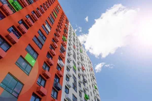Çok katlı beton apartman