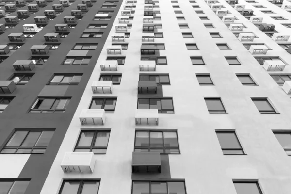 多階建てコンクリートアパート — ストック写真