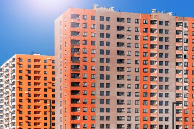 Çok katlı beton apartman
