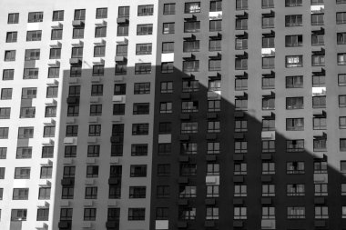 Çok katlı beton apartman