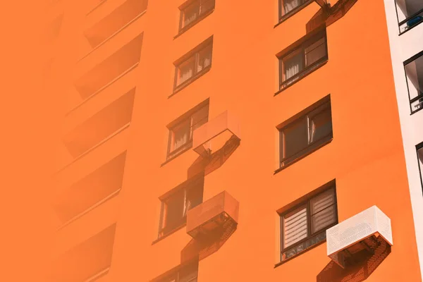 Appartement en béton à plusieurs étages — Photo