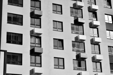 Çok katlı beton apartman