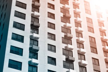 Çok katlı beton apartman