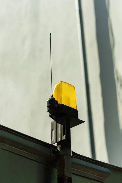 Varningslampa för automatiska grindar Stockfoto