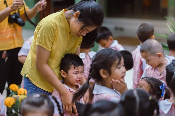 Tailandia Kanchanaburi Julio Maestros Estudiantes Identificados Esperaron Por Tiempo Para — Foto de Stock