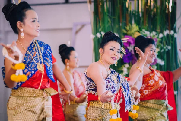 Kanchanaburi Thailand September Unidentiffied Female Teachers Perform Thai Dance Stage — Stock Photo, Image