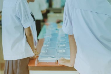 Aperatif ve içecek konferans öğle yemeği molası için öğrencilerimizin