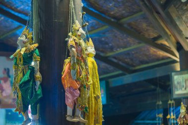 Geleneksel el sanatları kuklalar antik pagoda Satılık ben