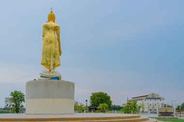 Kanchanaburi Tayland-5 Nisan: Mae Klong Barajı 'nda bulunan Altın Buda heykelleri