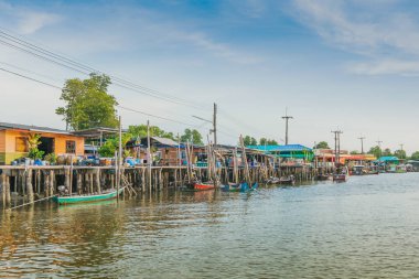 Chanthaburi, Tayland: 15 Nisan 2019 Balıkçı Köyü Manzarası (No-Land Village)