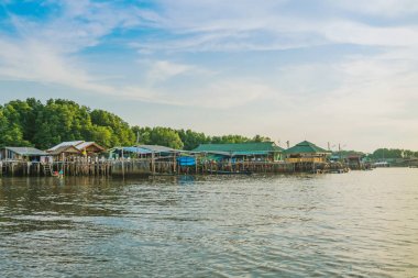 Chanthaburi, Tayland: 15 Nisan 2019 Balıkçı Köyü Manzarası (No-Land Village) 