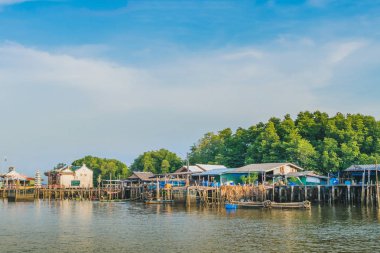 Chanthaburi, Tayland: 15 Nisan 2019 Balıkçı Köyü Manzarası (No-Land Village)