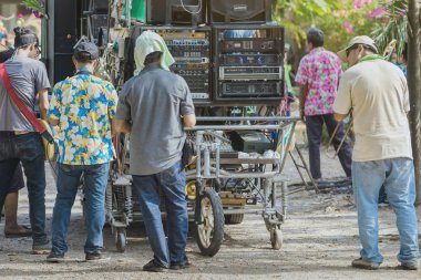 Ratchaburi-Tayland, Nisan 14, 2019: tanımlanamayan Tay halk müzisyenleri koordinasyon töreninde müzik oynuyor 