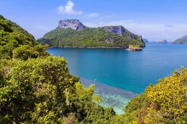 Tayland, Surat Thani Eyaleti, Tayland 'da Koh Samui yakınlarındaki Ang Tanga Ulusal Deniz Parkı manzarası.