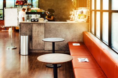 Corona Virüsü (COVID-19), enfeksiyon riskine karşı sosyal mesafe. Yeni normal yaşam tarzı