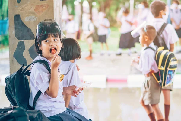 Kanchanaburi Tailandia Julio 2020 Estudiantes Primaria Identificados Usan Mascarilla Facial — Foto de Stock