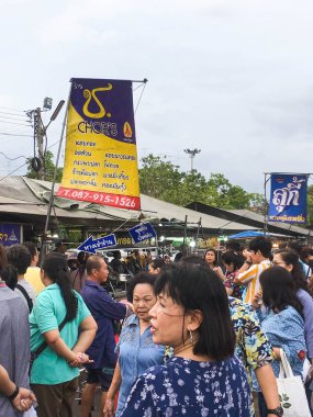 Nakhon Pathom, 12 Mayıs 2019: Phra Pathommachedi Gece Pazarı