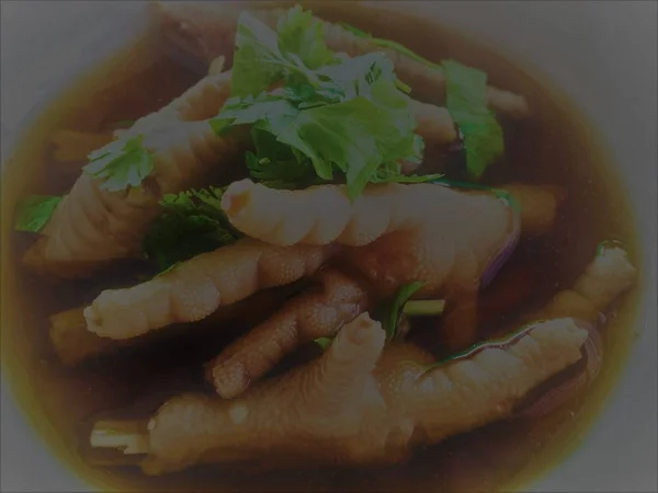 Ayam Mie Dengan Melon Pahit Dan Cakar Ayam Thai Food — Stok Foto