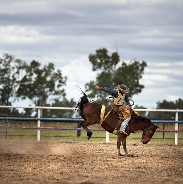 Kowboj Mechaniczny Koń Siodło Bronc Zdarzenia Rodeo Country — Zdjęcie stockowe