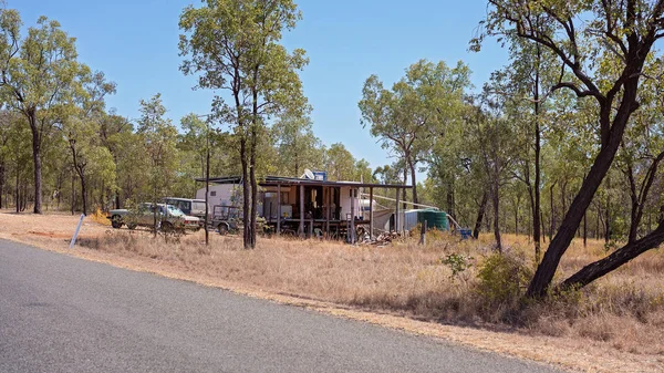 Typical Home People Living Sapphire Gem Fields Central Queensland Australia — Stock Photo, Image