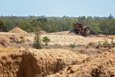 Safir kazıları orta Queensland mücevher alanlardaki Avustralya terk