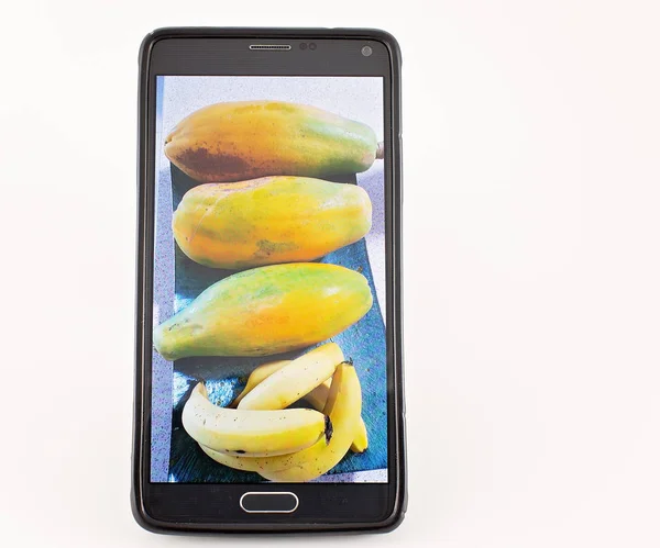 Фото Лап Бананов Смартфоне Изолированных Белом Фоне — стоковое фото