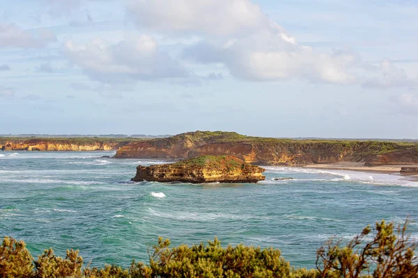 Słynny Great Ocean Road wybrzeża w Australii — Zdjęcie stockowe