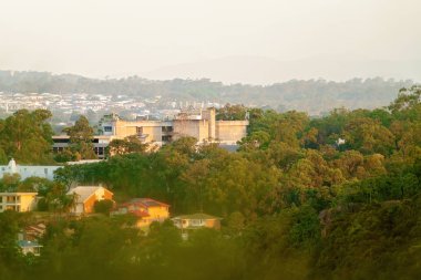Evler Ve Şehir Parkland Across Işık