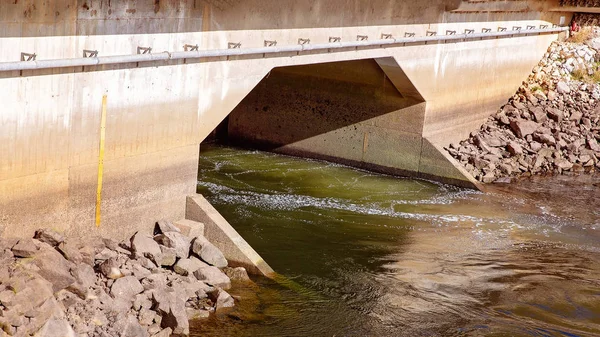 Erneuerbare Energien durch Australiens größtes Wasserkraftwerk — Stockfoto