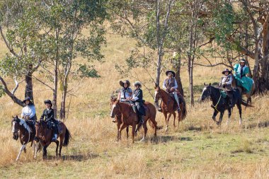 Snowy River Bush Festivali 2019'dan Man'de Biniciler Yeniden Canlandırma İçin Geliyor
