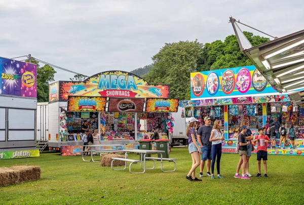 Popular Show Bags For Sale At Country Fair — Stock Photo, Image