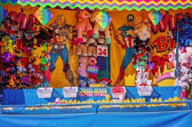 Bir Funfair at Kauçuk Duck Oyunu