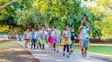 Aileler Color Frenzy Fun Run Zevk