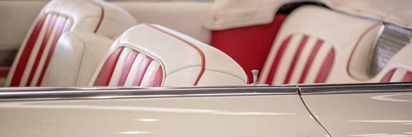 Close Up Of Seats Of Custom Classic Cadillac — Stock Photo, Image
