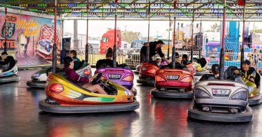 Dodgem Araba Sürme Ülke Show'da