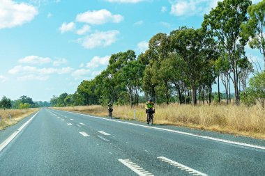 Otobanda Pedal Gücü Kullanan Bisiklet Sürücüleri