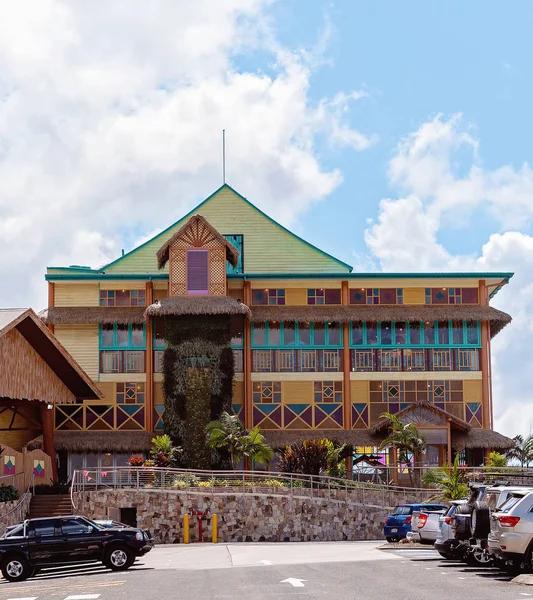 Palmview, Queensland, Australia - 20 de septiembre de 2019: Exterior del conocido y colorido hotel conocido como el Pub At Aussie World — Foto de Stock