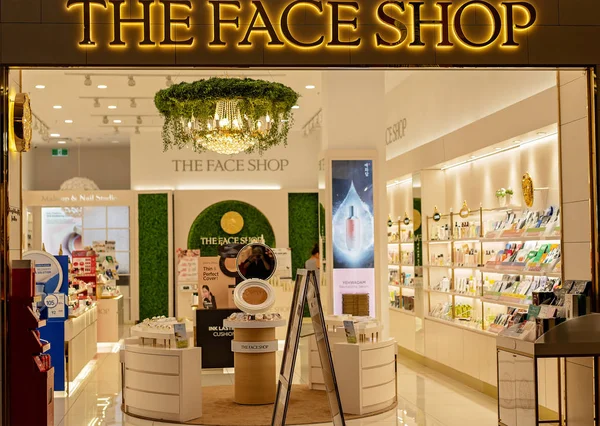 The Face Shop Storefront At Large Shopping Centre — Stock Photo, Image