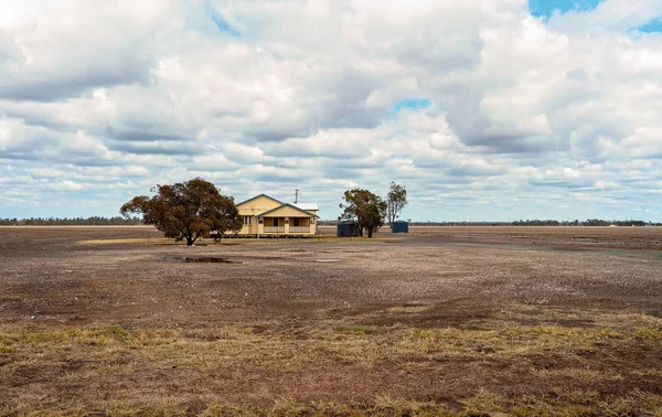 澳大利亚巴伦景观中的农村家园 — 图库照片