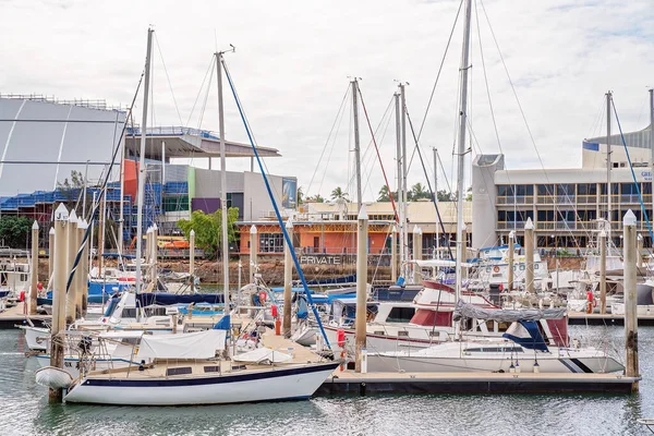 Townsville Queensland Australia Junio 2020 Yates Lujo Amarrados Puerto Deportivo — Foto de Stock