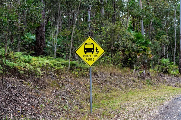 Señalización Ruta Del Autobús Escolar Con Iconos Entorno Arbustos —  Fotos de Stock