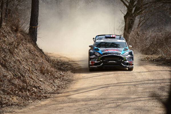 Rally America, Ken Block driving his Ford