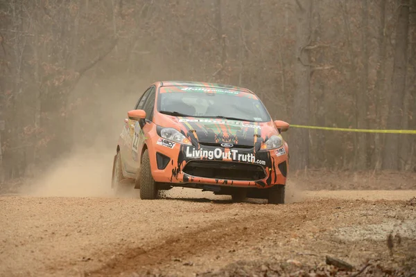 Rally van Amerika, J. Miller zijn Ford rijden — Stockfoto