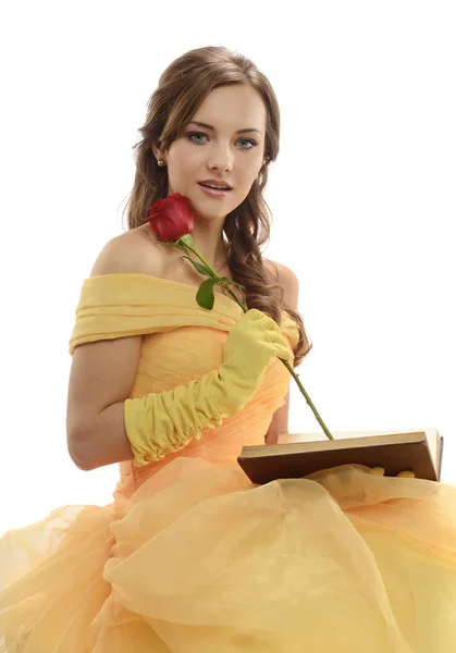 Jovem mulher vestindo um traje de princesa — Fotografia de Stock