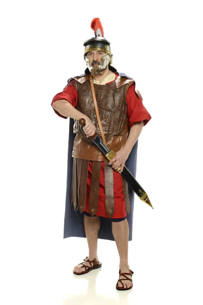 Soldado romano con espada — Foto de Stock