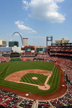 St. Louis - Temmuz 07: İnci arasında Busch Stadyumu'nda bir beyzbol oyunu