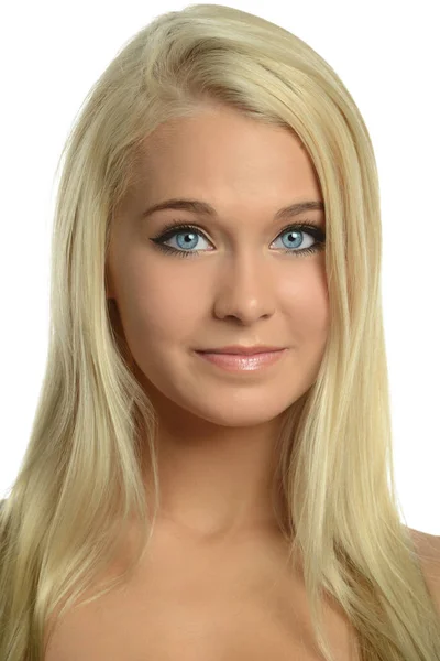 Portret van jonge blonde vrouw — Stockfoto