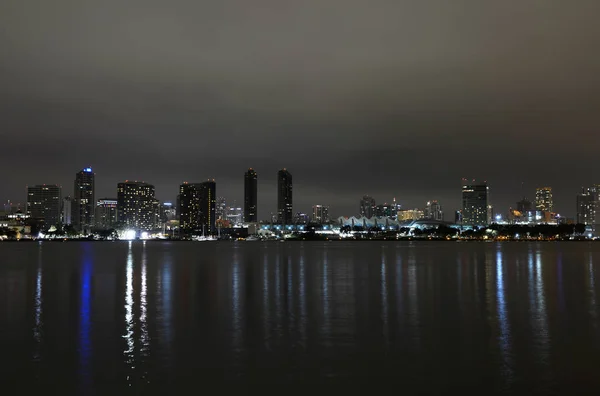 Skyline de San Diego, Califórnia à noite — Fotografia de Stock