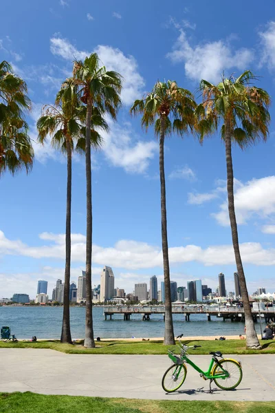 Skyline of San Diego, California with blue skies — Stock Photo, Image