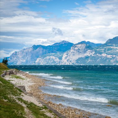 Garda Gölü İtalya 'nın en büyük gölüdür.